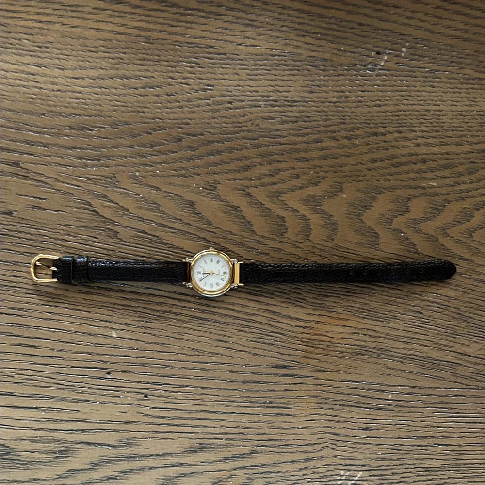 Vintage ROCHAS Paris Woman’s Watch Gold Tone Quartz Leather Band Dress Watch - Picture 5 of 7